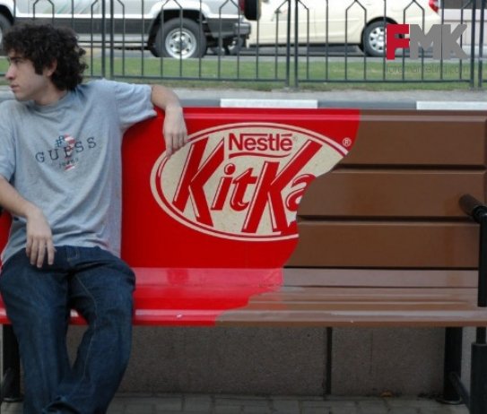 Ambiente Marketing parada de autobús KitKat